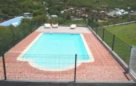 Résidence Les Alizés, maison créole avec piscine