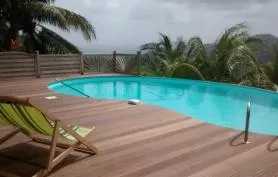 Appartement F2 dans Villa Blue Horizon avec piscine et vue mer/campagne.