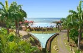 Luxueux Bas de Villa avec Plage à 40m,Piscine, Parc Tropical