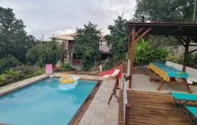 Villa Salamandre Gite avec piscine vue mer  700 m de la plage