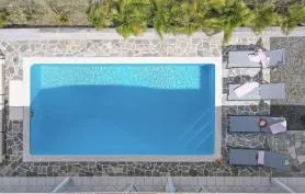Villa 4 chambres avec piscine au calme