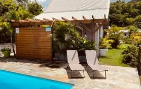 3 Lodges Créoles avec vue mer, piscine, jacuzzi, climatisation