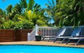 Villa Les Arbres Voyageurs  piscine privée, jacuzzi & jardin tropical 