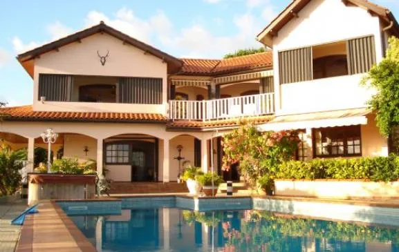 Villa l'Hacienda dans une propriété luxuriante