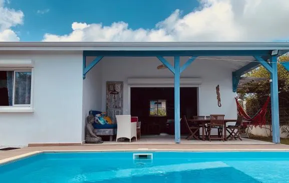 Villa L'Odyssée  avec piscine privative. PMR
