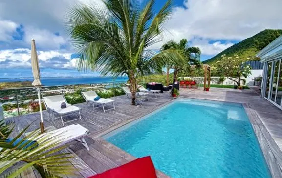 Sea view villa contemporaine avec piscine VUE 180° sur la mer