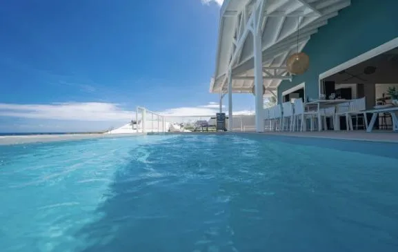 Magnifique villa 4 chambres avec piscine et vue sur la baie