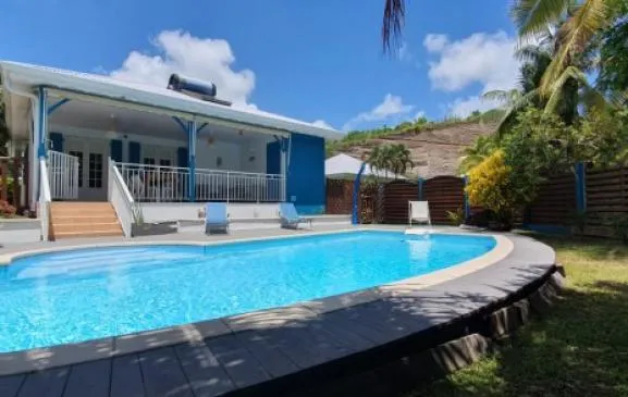 Villa paradis bleu avec piscine