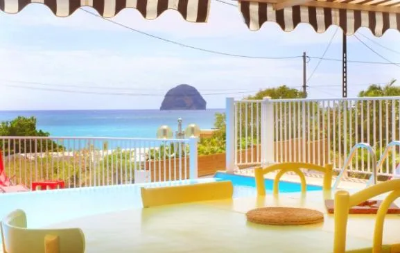 Villa 3 étoiles vue sur mer avec piscine à débordement