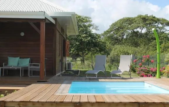 Villa du Soleil au calme avec piscine 